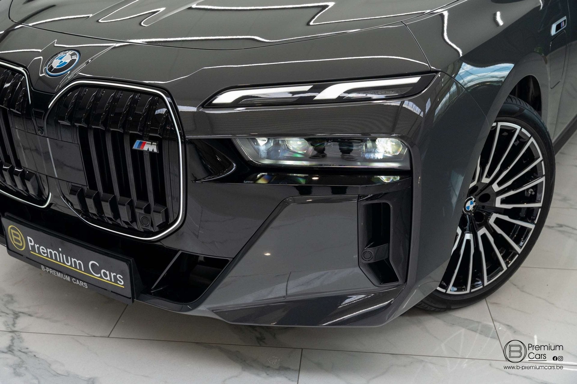 BMW 760 xDrive Individual! FULL OPTIONS! Black pack!, Auto's, Automaat, Euro 6, 420 kW, Hybride Elektrisch/Benzine