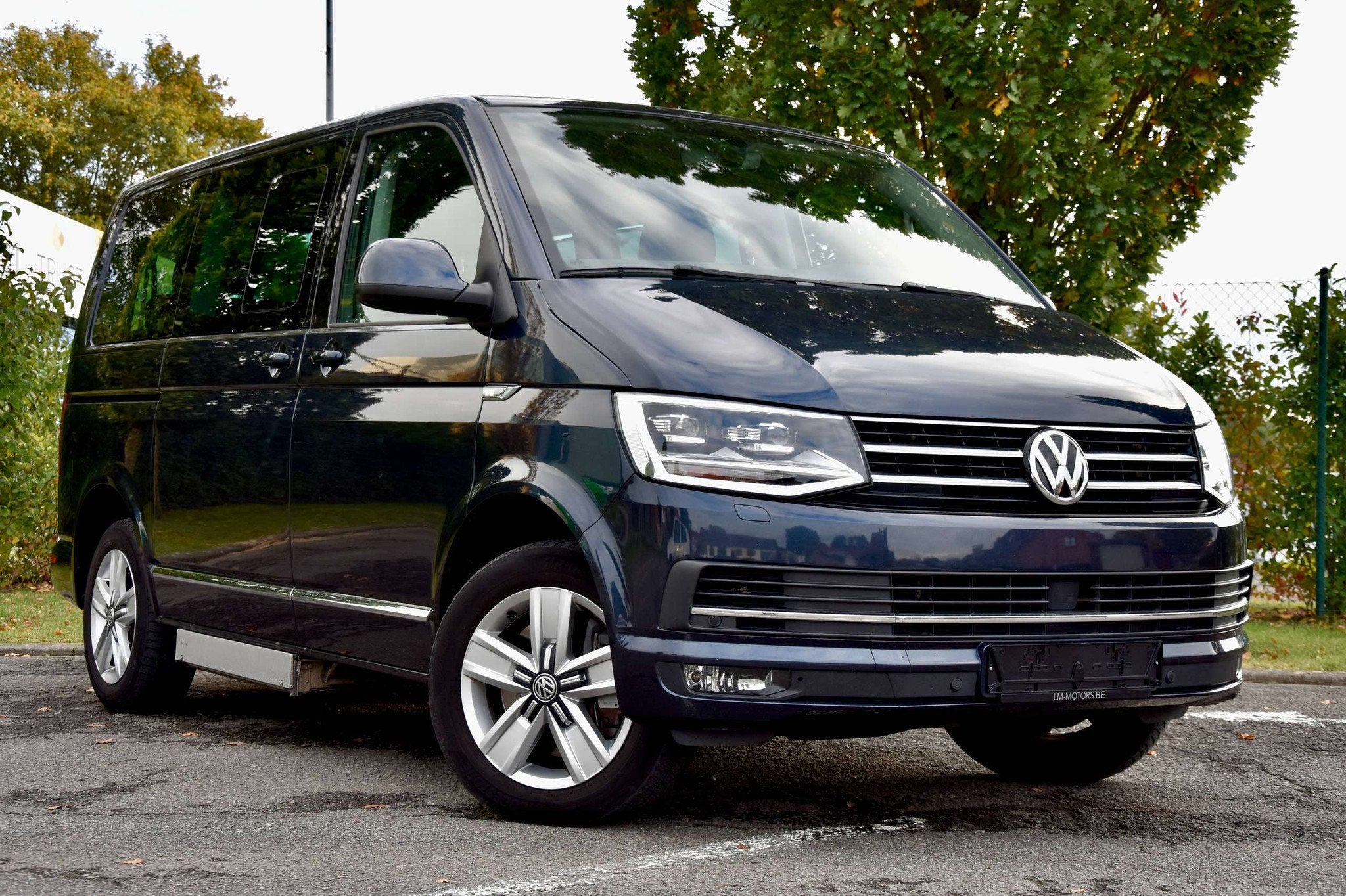 Volkswagen T6 Caravelle 2.0 TDi SCR 4Motion BMT Highline DSG, Auto's, Gebruikt, 4 cilinders, Blauw, Bedrijf
