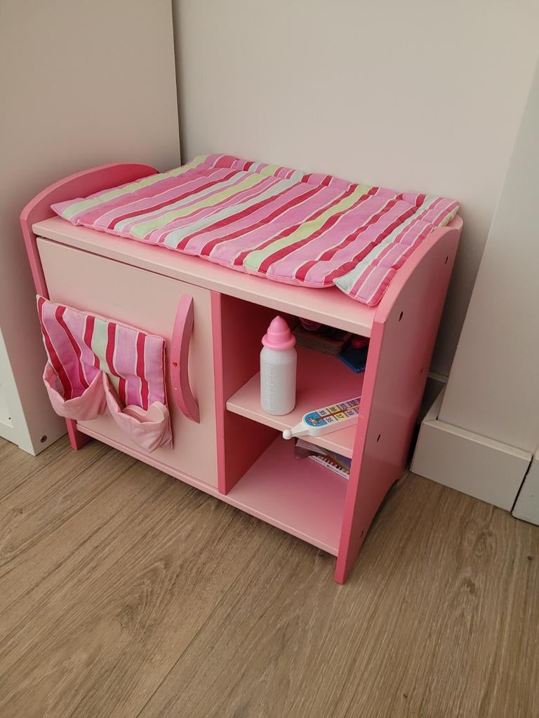 Verschoontafeltje met kast  voor poppen, Ophalen, Kast