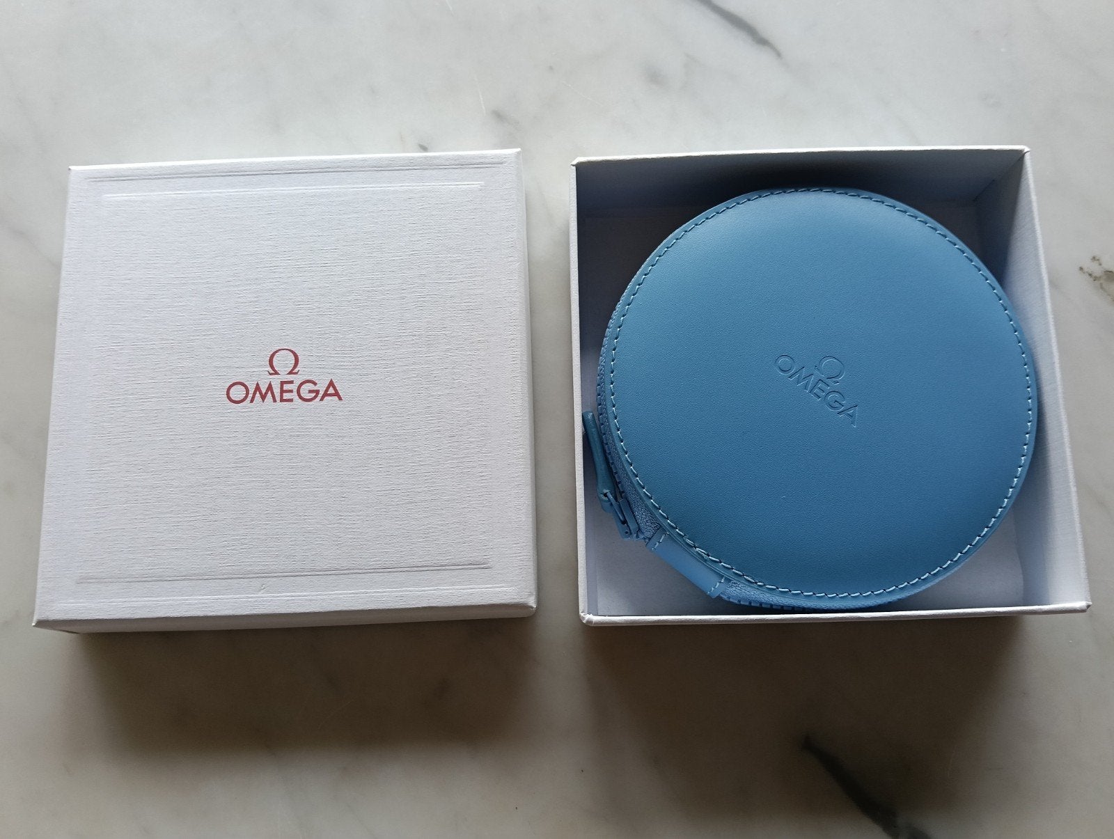 Omega Turquoise Circle Zip Coin Wallet, Neuf, Autres marques, Cuir, Enlèvement ou Envoi