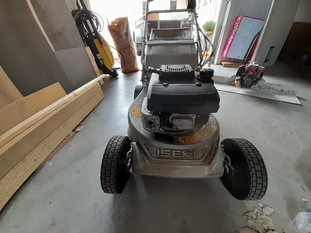 Iseki 621 Grasmachine te koop, Jardin & Terrasse, Tondeuses à gazon, Tondeuse rotative, Tondeuses à gazon à essence, Enlèvement