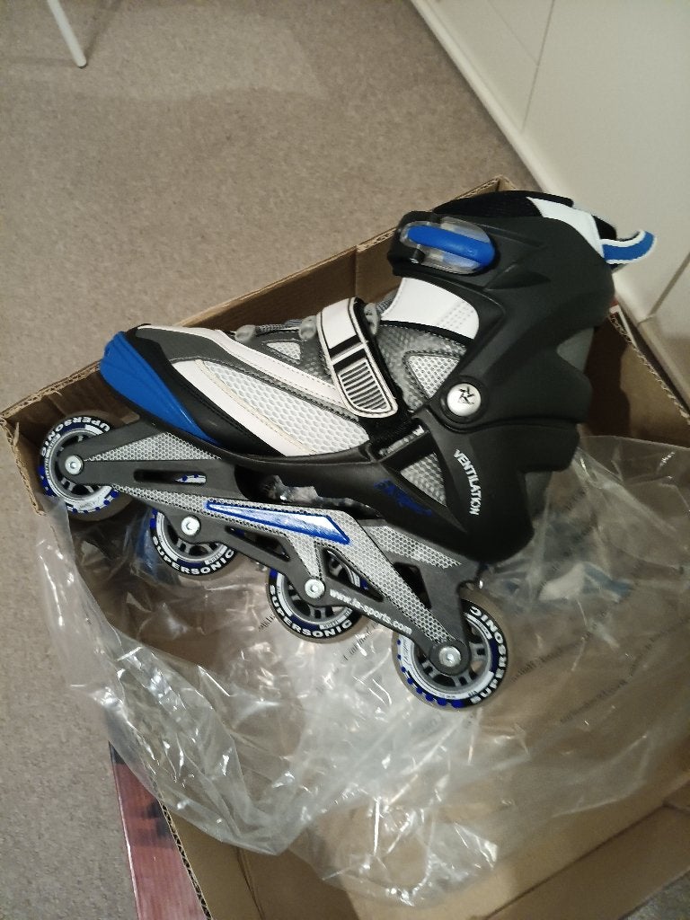 Inline skates , skeelers (nieuw !!!   Zie foto's !!!), Sport en Fitness, Skeelers, Nieuw, Inline skates 4 wielen, Overige merken