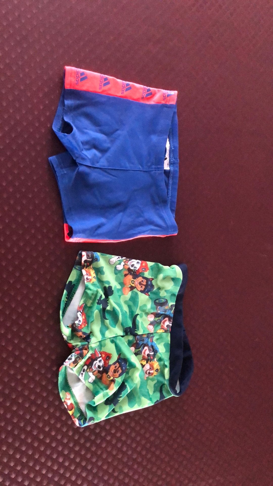 Kinderzwembroek mt 92 en 98, Enfants & Bébés, Maillots de bain pour enfants, Enlèvement, Utilisé
