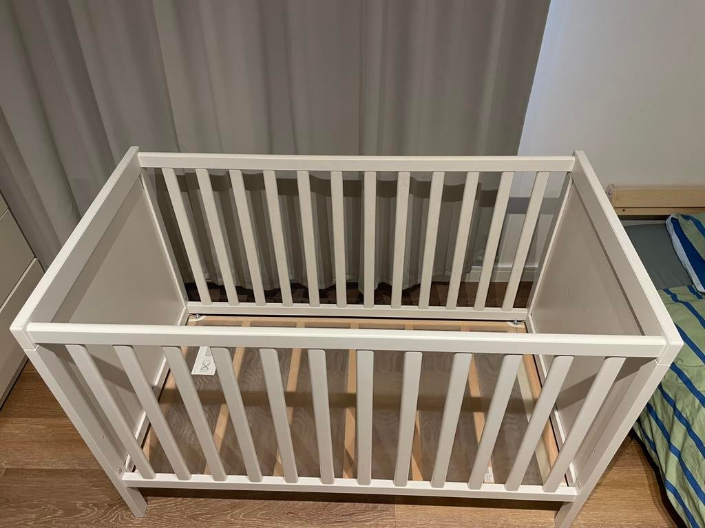 Ikea sandvik bed 60x120 (aerosleep matras ook beschikbaar), Ophalen, Zo goed als nieuw