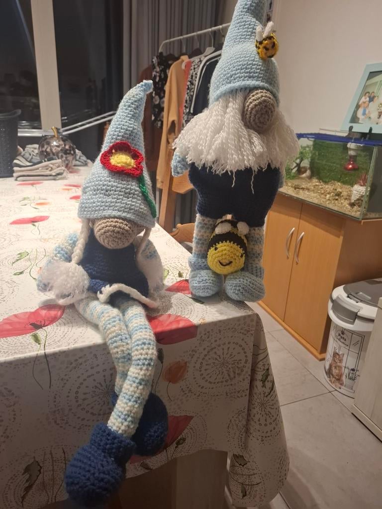 Gnome zelfgebreit lente, Enlèvement