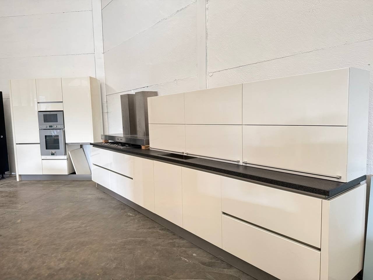 #54 Cuisine équipée en 2 parties, Granit ou Pierre, Enlèvement, Blanc, Cuisine à mur double