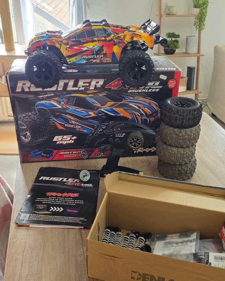 Traxxas Rustler 4x4 VXL Optionné + lot de pièce, Gebruikt, Schaal 1:10, Elektro, Onderdeel