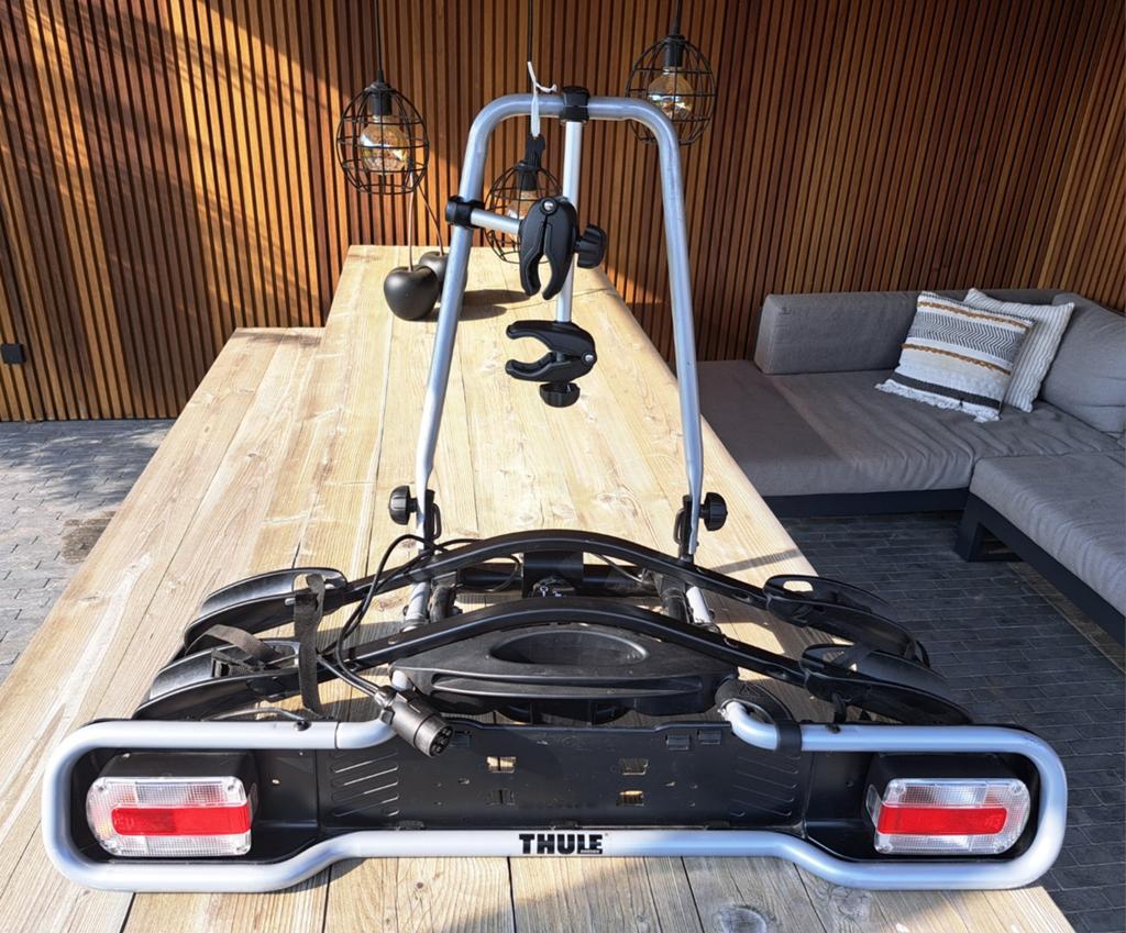 Thule fietsendrager, Auto diversen, Fietsendragers, Ophalen, 2 fietsen, Zo goed als nieuw, Trekhaakdrager