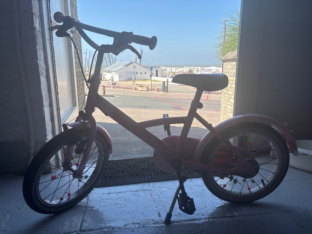 meisjes fiets 16 inch, Fietsen en Brommers, Ophalen, Gebruikt, Velgrem, B-Twin