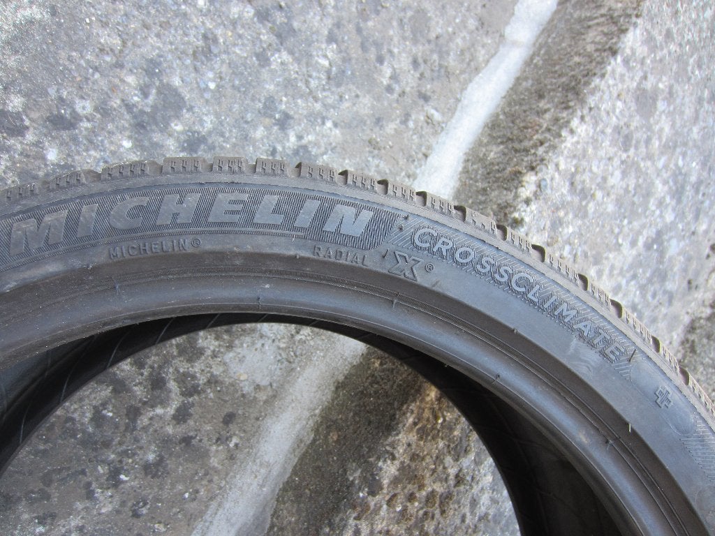 4 pneus Michelin Cross climate plus  225 40 R18 92 Y, 4 Saisons, Véhicule de tourisme, Enlèvement, Utilisé