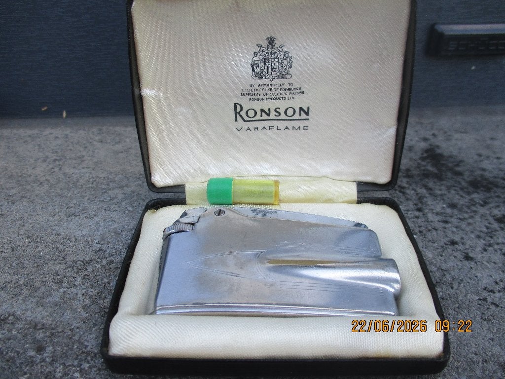 Briquet Ronson en très bon état avec boîte, Collections, Enlèvement, Briquet
