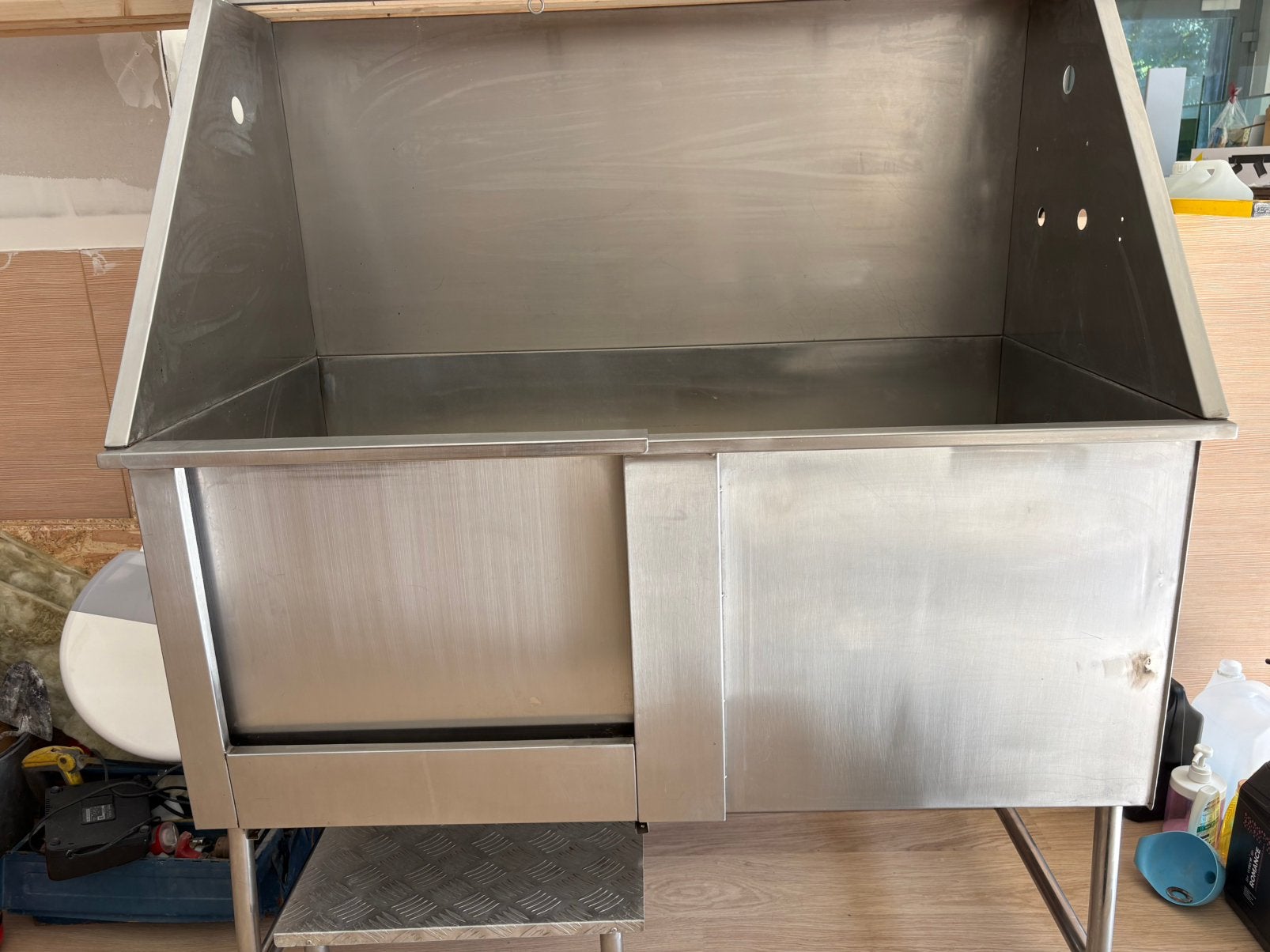 Hondenbad in goede staat, Toilettage ou Soins