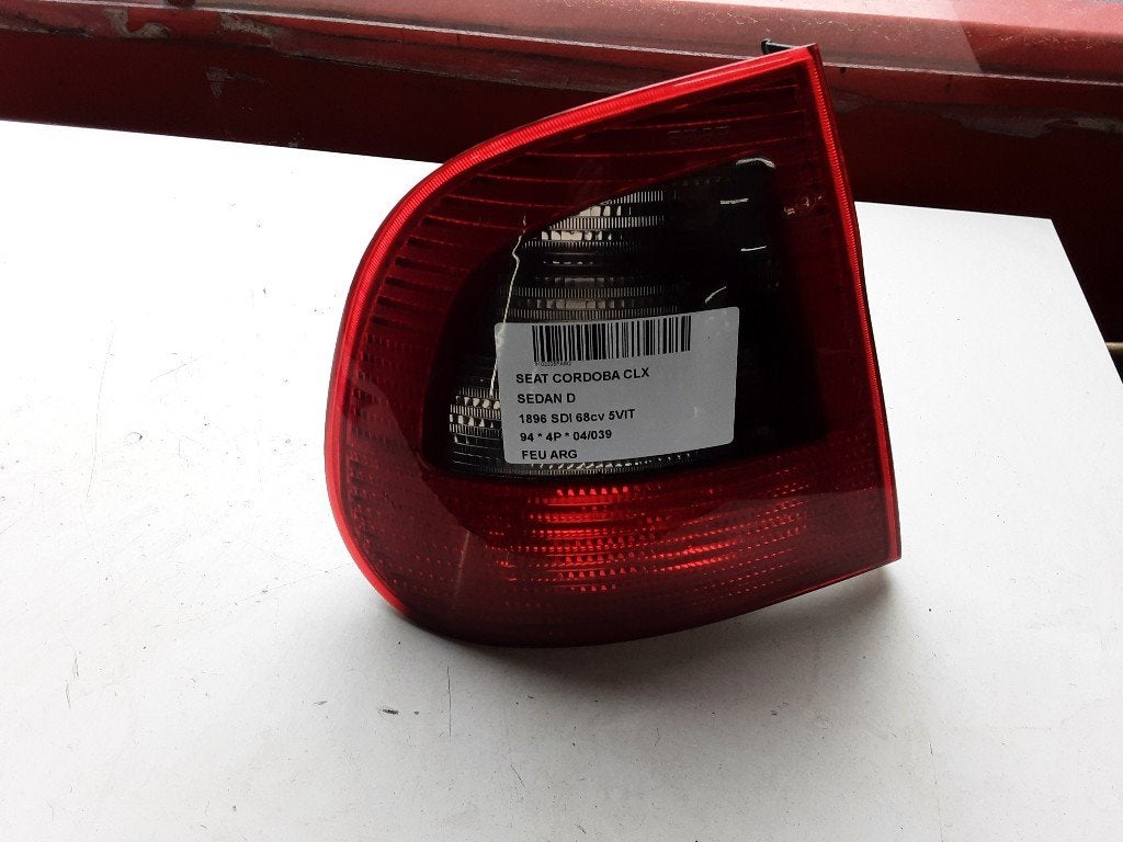 ACHTERLICHT LINKS Seat Cordoba (6C2 / 6K2) (6K59545095), Gebruikt, Mevr. I. Hauben, Rue de l'Espoir 34 34
4030  GRIVEGNÉE, BE