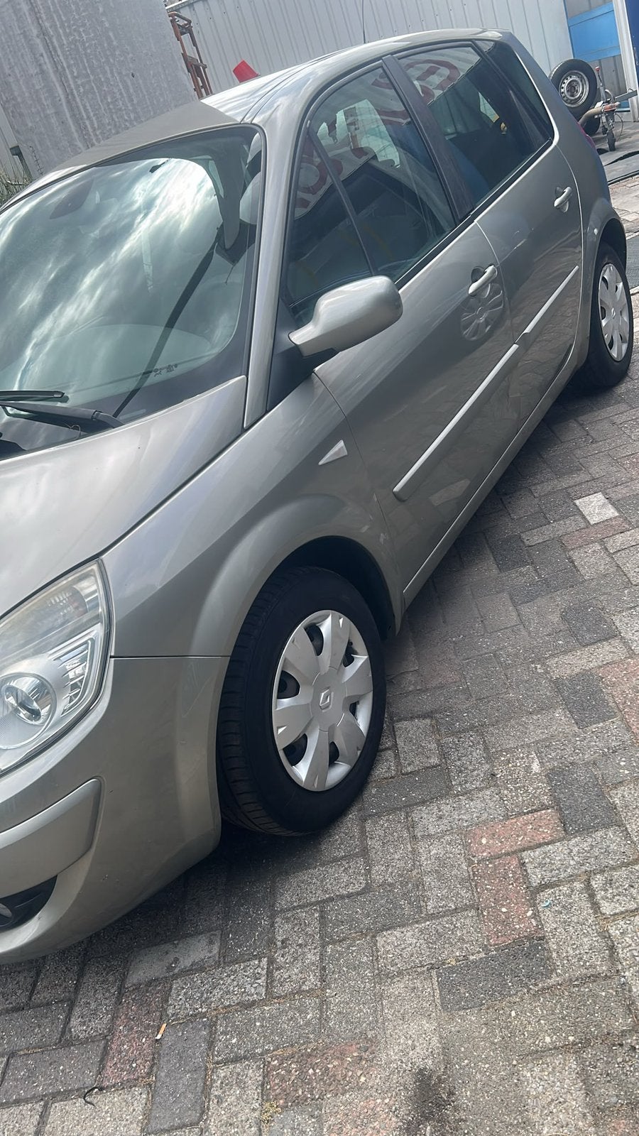 Une Renault Scenic Megan propre APPROUVÉE POUR LA VENTE, Autos, Entreprise, Essence, Achat