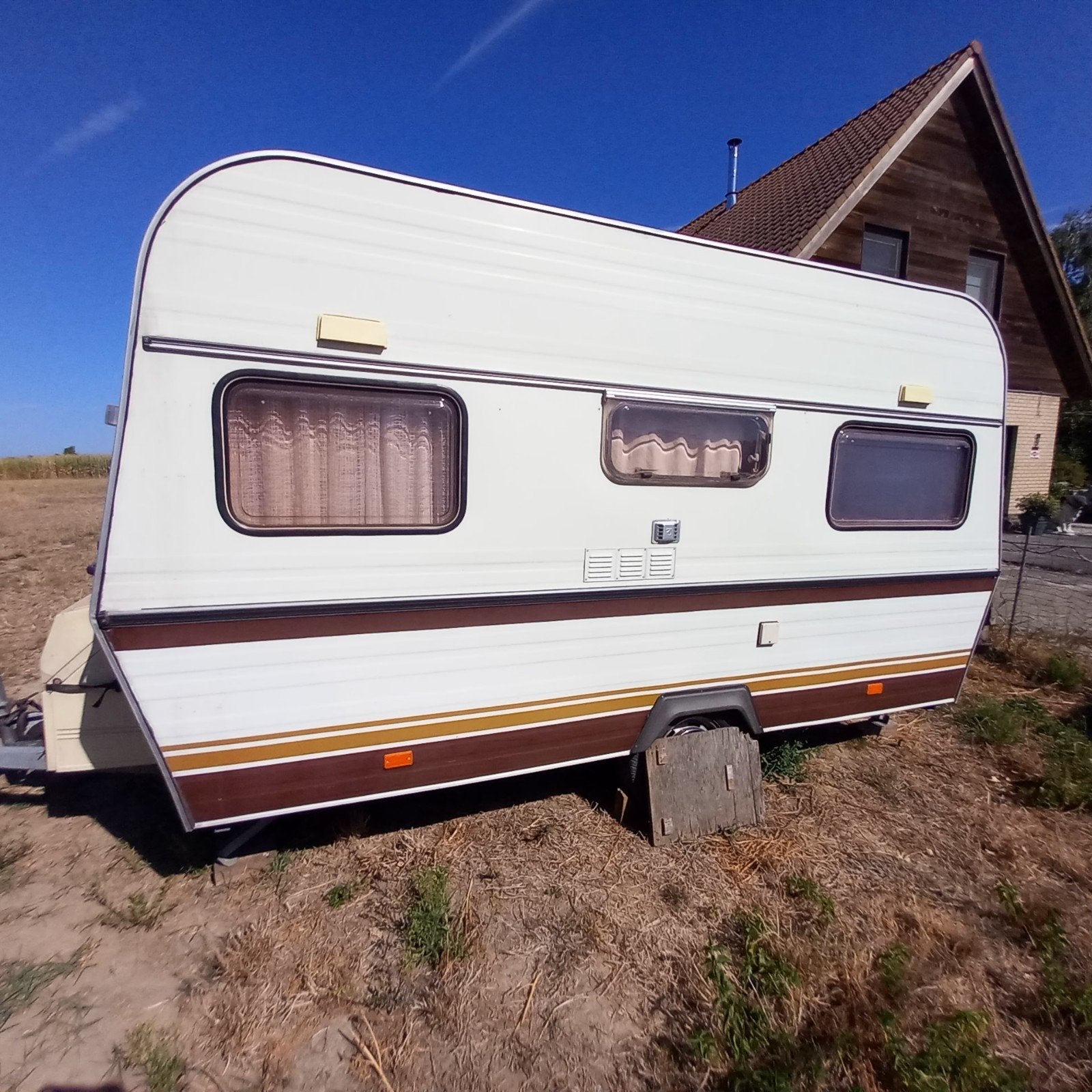 caravan 750kg.(gn keuring), Standaardzit, Omvormbare zithoek, Particulier, Tot en met 4