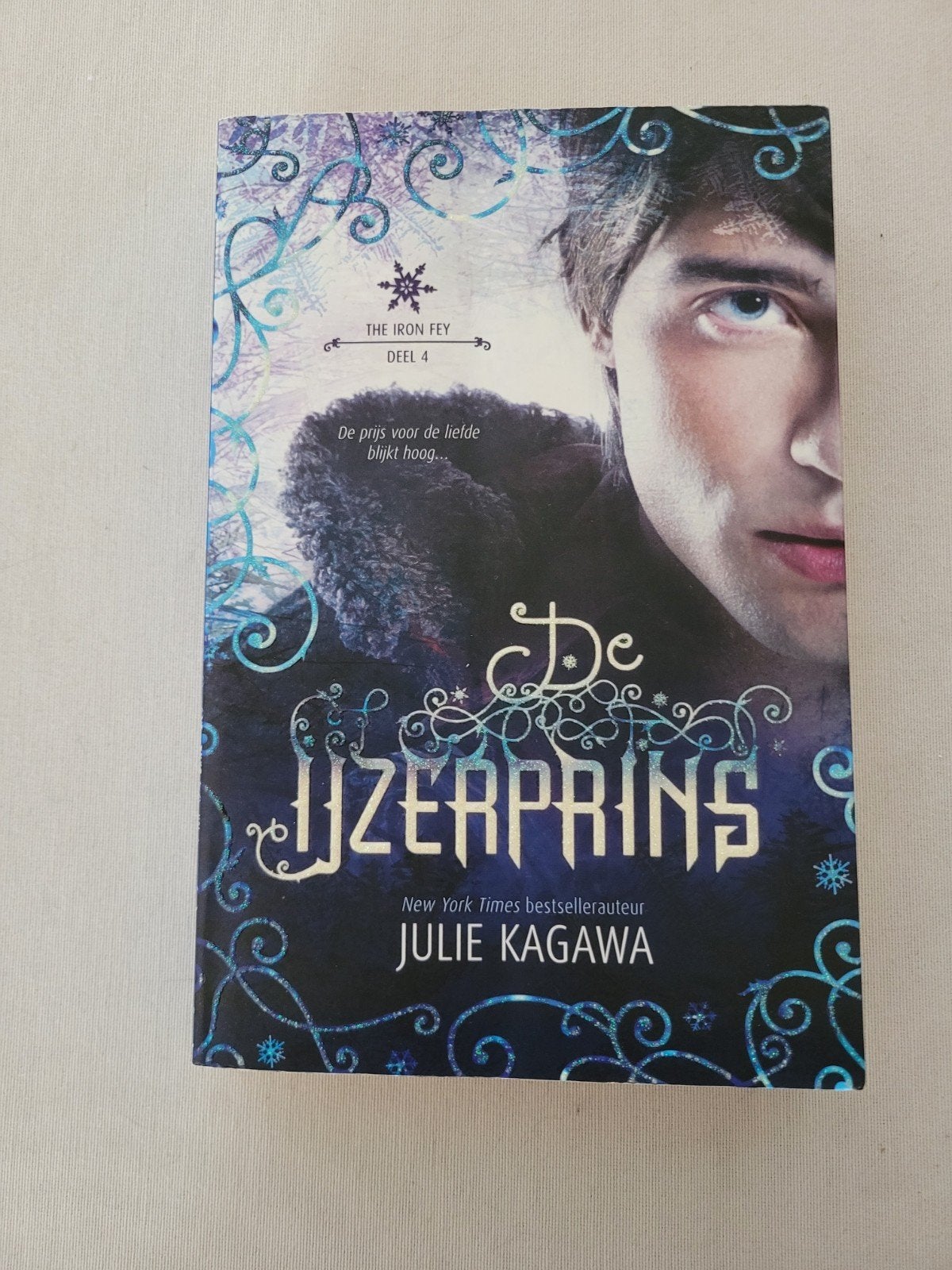 De IJzerprins (The Iron Fey – Deel 4), Boeken, Ophalen of Verzenden, Zo goed als nieuw, Julie Kagawa