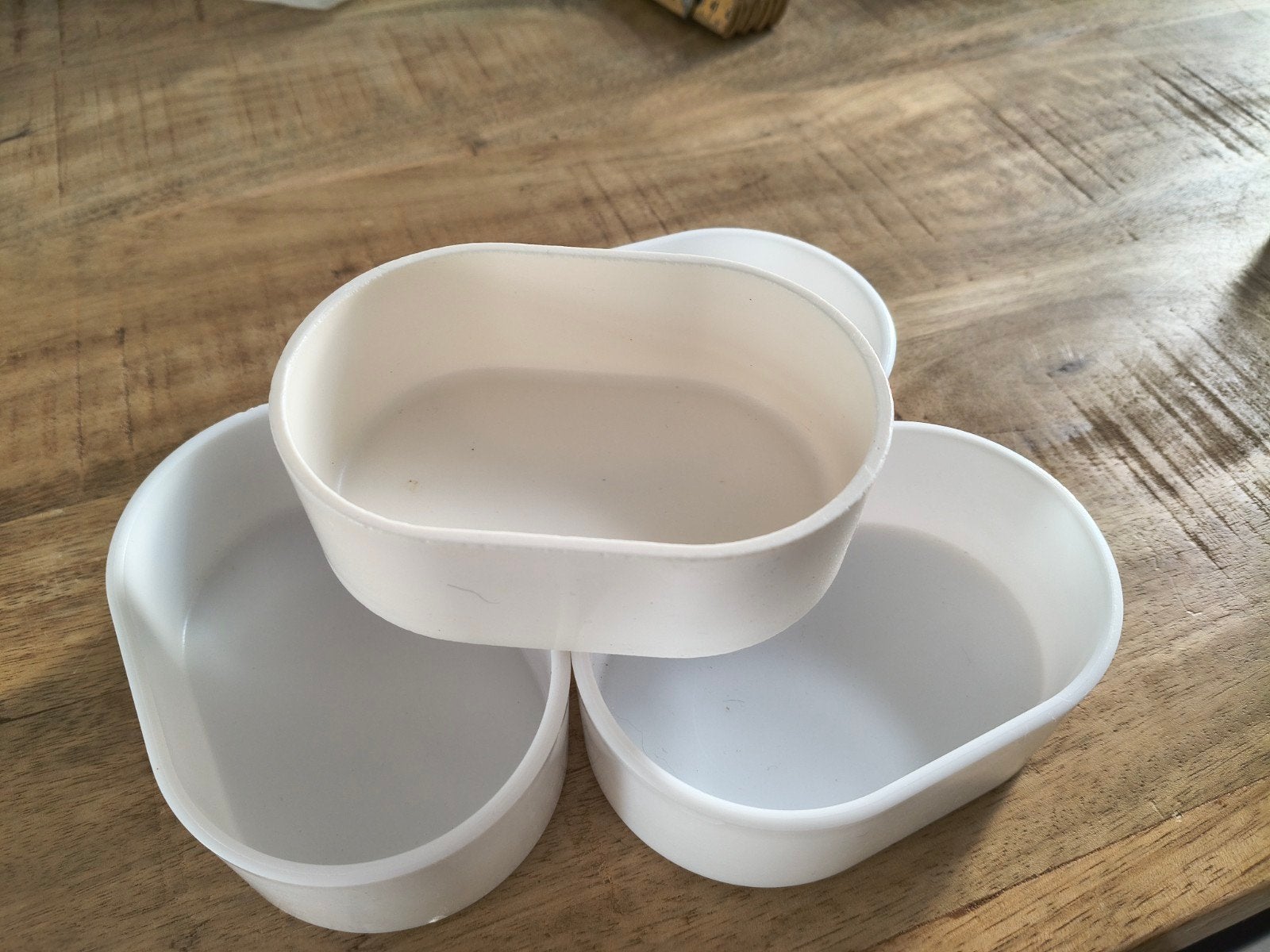 witte ovalen voerbakjes voor vogels te koop., Dieren en Toebehoren, Ophalen, Gebruikt, Kooi-accessoires