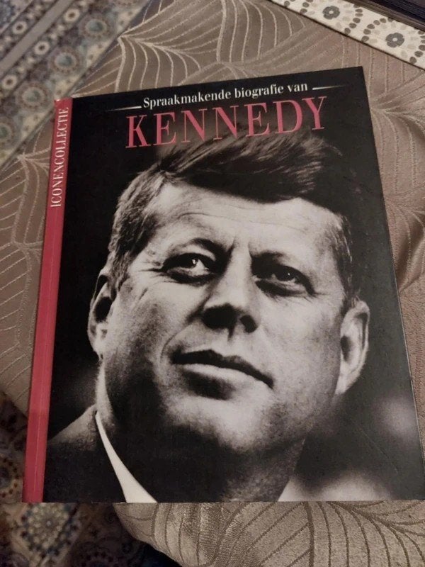 Spraakmakende biografie van Kennedy, Boeken, Ophalen of Verzenden, Gelezen, Politiek en Staatkunde