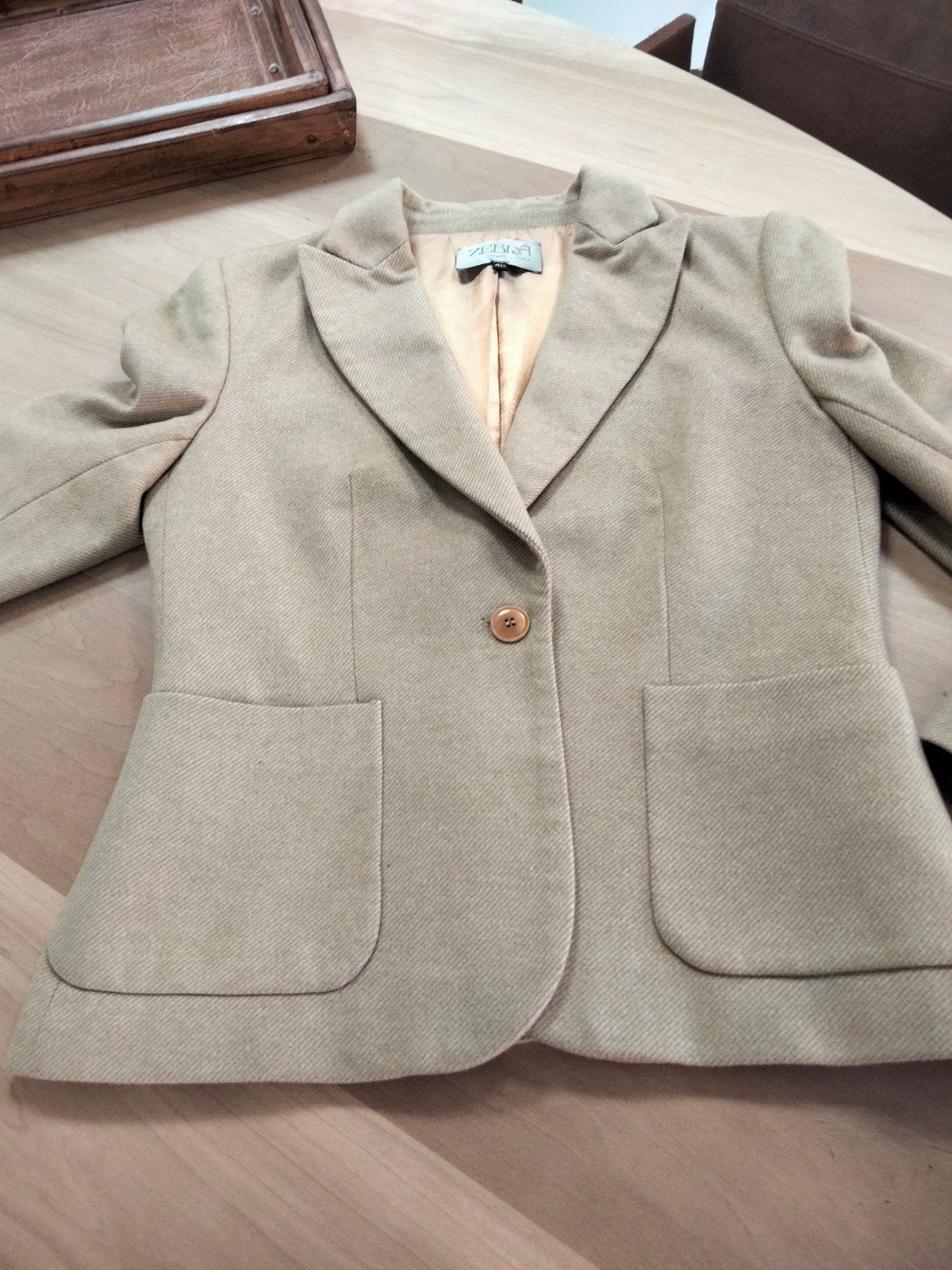 Mooie gecentreerde blazer van het merk Zebra.Italiaanse 46., Ophalen of Verzenden, Beige