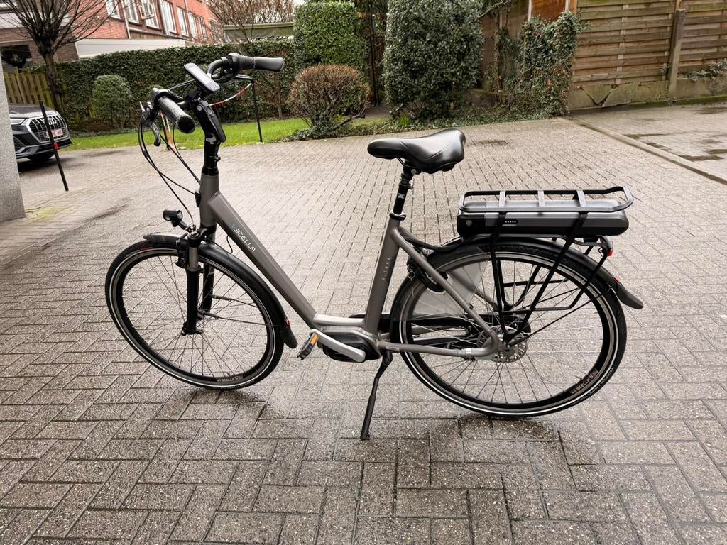 Elektronische damesfiets Stella, Zo goed als nieuw, 47 tot 51 cm, 50 km per accu of meer, Ophalen