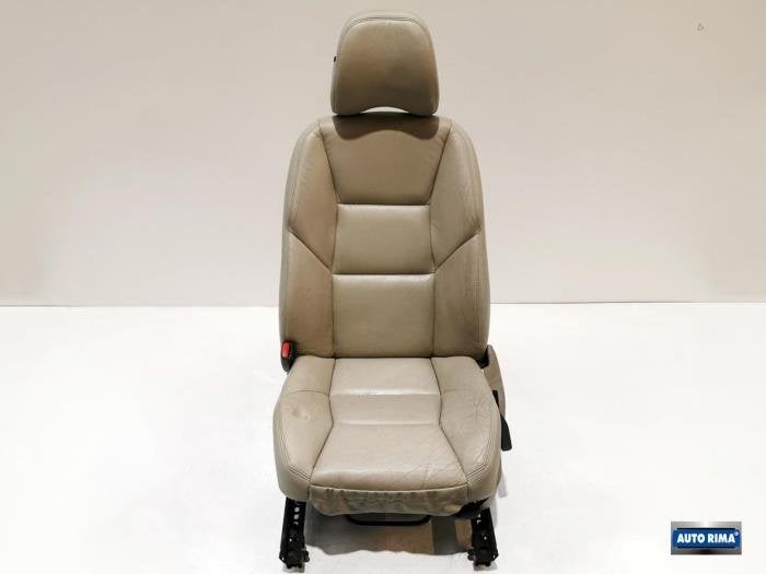Siège gauche d'un Volvo V70, -, 3 mois de garantie, Utilisé, -