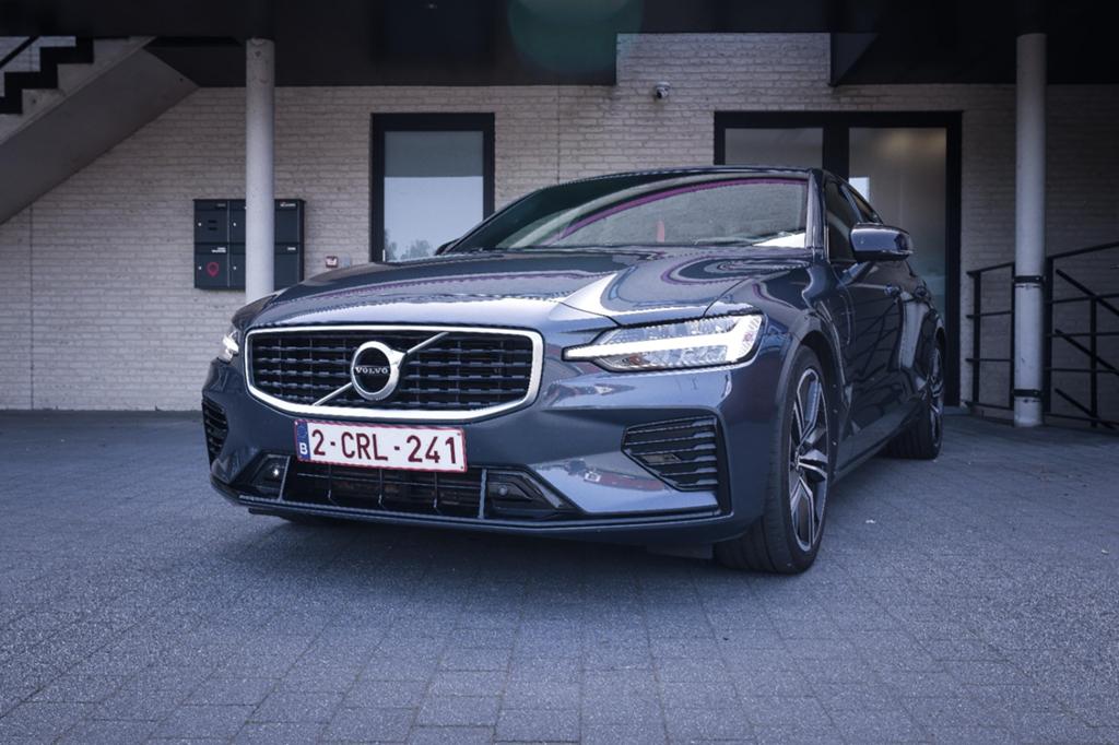 Volvo s60 r design twin engine t8 awd plug-in hybride, Auto's, Volvo, Particulier, S60, 4x4, ABS, Achteruitrijcamera, Adaptieve lichten