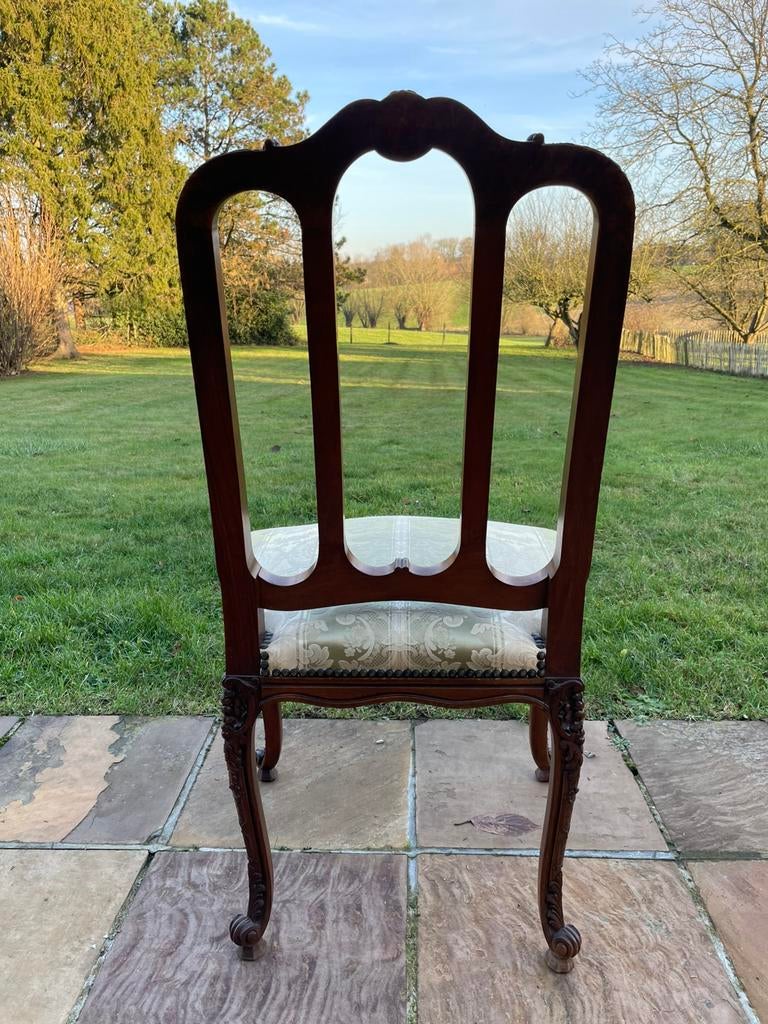 8 chaises en très bon état., Ophalen