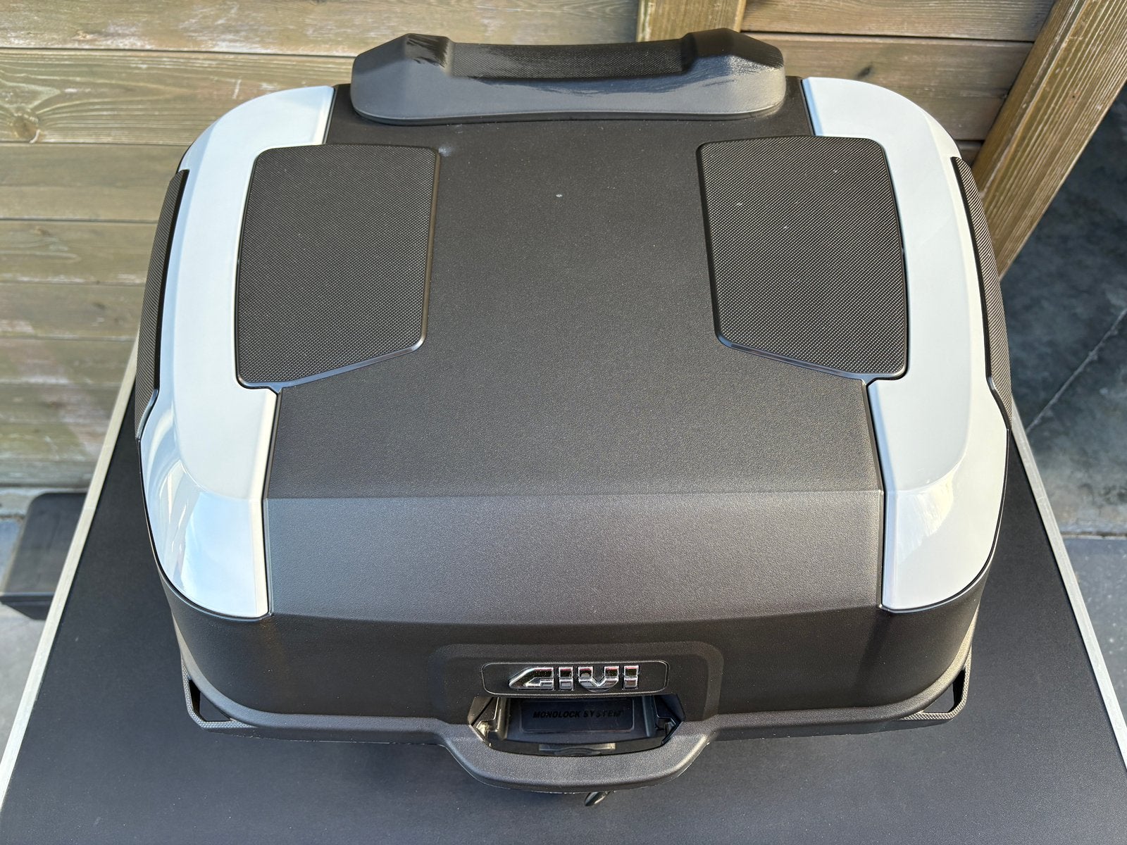 Givi topkoffer 45 liter + houder, Motoren, Ophalen, Gebruikt