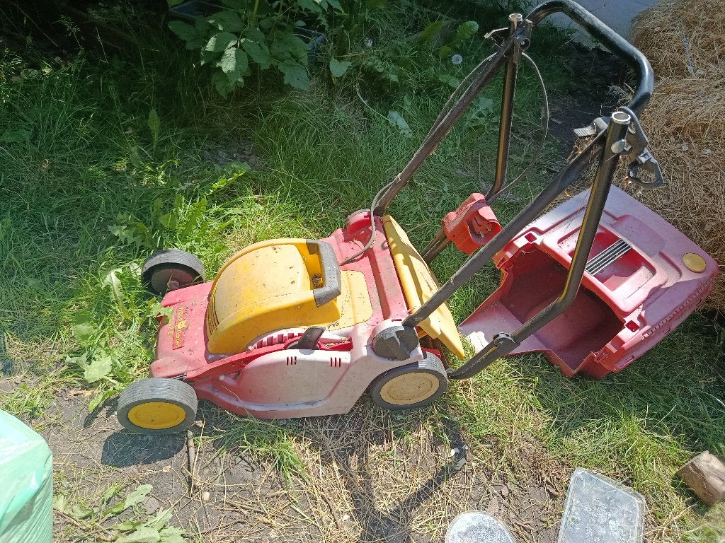 Tondeuse de jardin, Jardin & Terrasse, Tondeuses à gazon, Enlèvement, Utilisé, Tondeuses à gazon sur batterie, Bac de ramassage