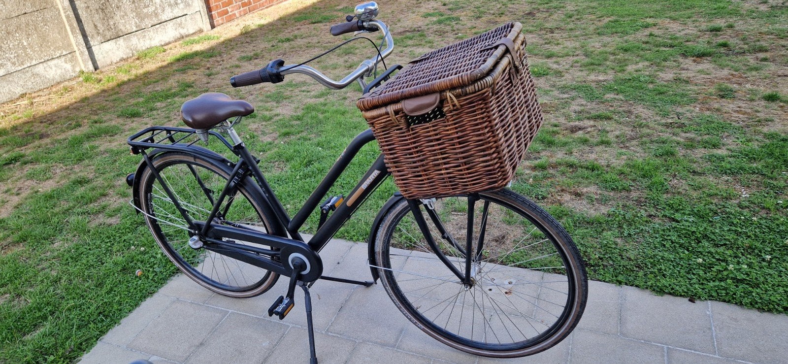 sparta dames fiets, Fietsen en Brommers, Ophalen, Zo goed als nieuw, Terugtraprem, Sparta