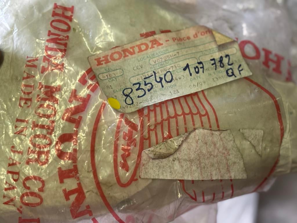 Cache latéral droit pour Honda CB125S, CB100, Motos, Enlèvement ou Envoi, Neuf