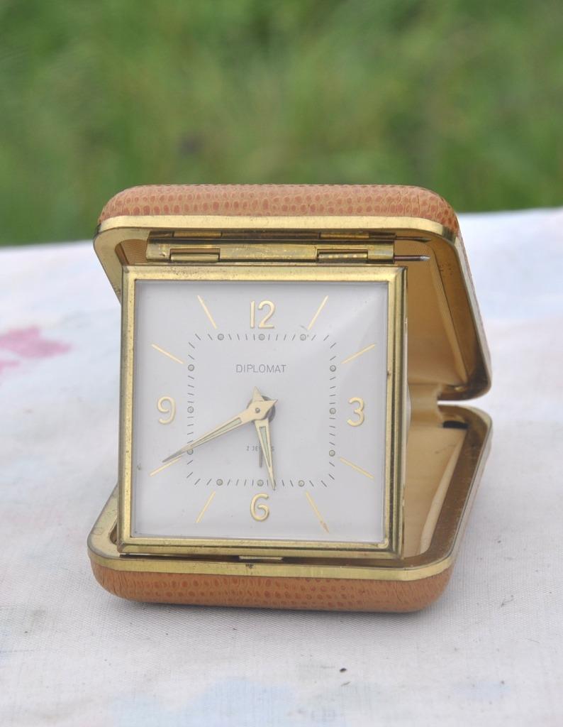 reveil mecanique de voyage diplomate etui beige, Enlèvement ou Envoi