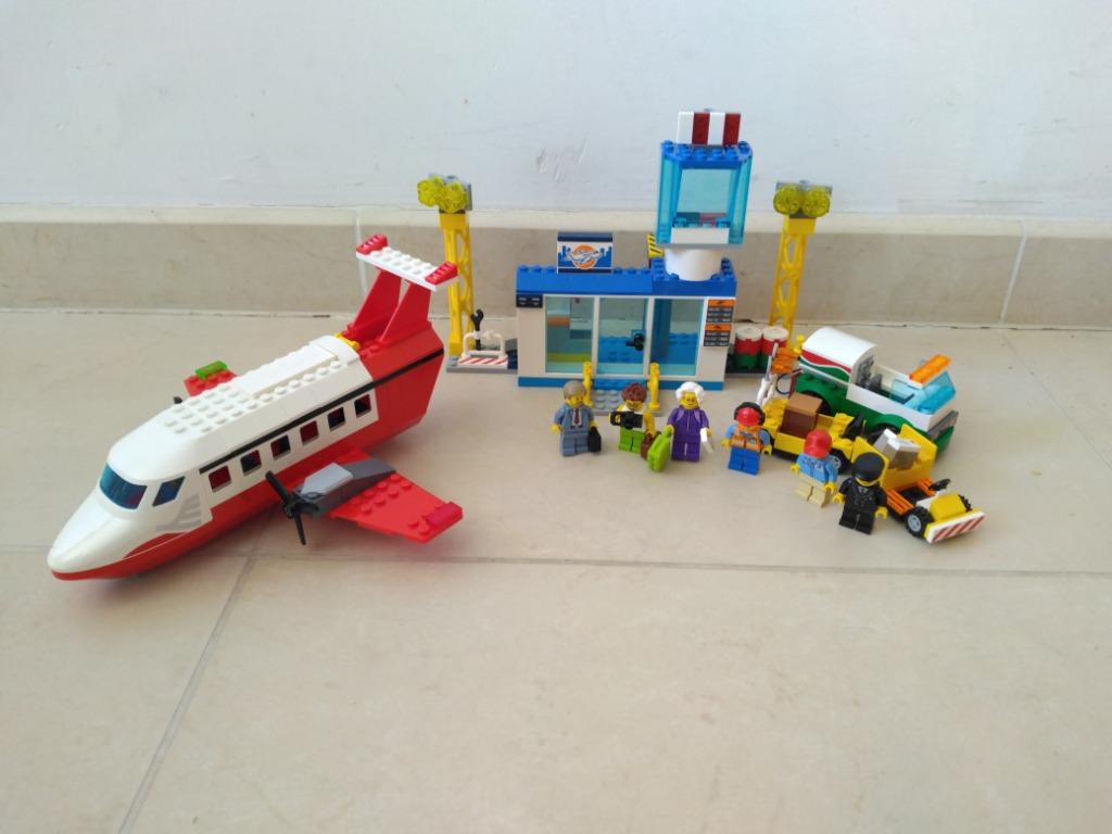 Lego City 60261 Central Airport complet notice PDF, Kinderen en Baby's, Speelgoed | Duplo en Lego, Ophalen of Verzenden, Gebruikt