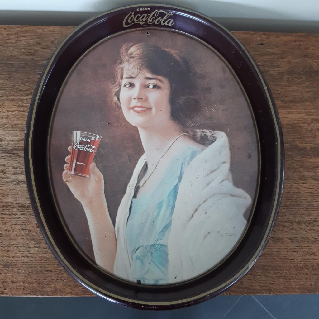 vintage Coca Cola dienblad 1973/incl. verzendkost, Collections, Enlèvement ou Envoi, Utilisé, Panneau publicitaire