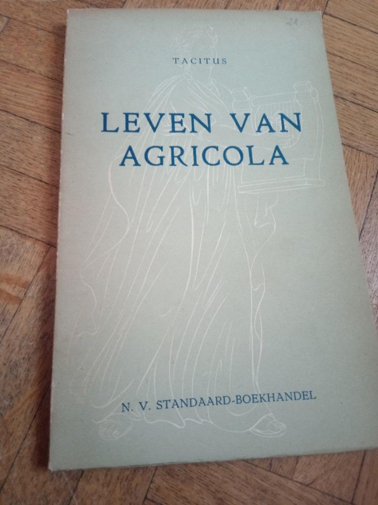 Boek leven van agricola tactitus standaard boekhandel, Ophalen of Verzenden