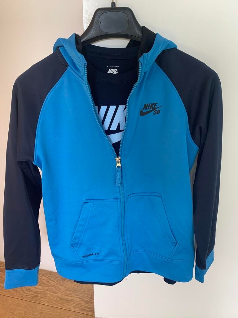Nike blauwe sport pull met rits en/of bijpassende T-shirt, Enlèvement ou Envoi, Comme neuf
