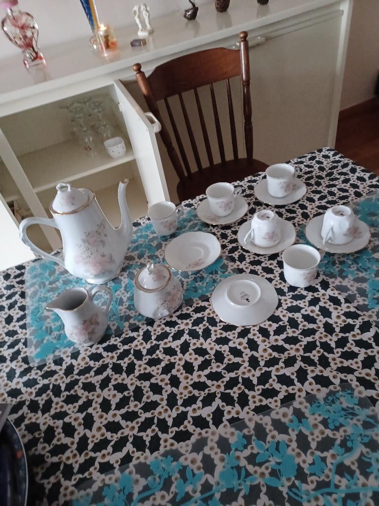 limogesporceleinen mokka en eetservies, Huis en Inrichting, Keuken | Servies, Ophalen, Nieuw, Porselein, Overige stijlen