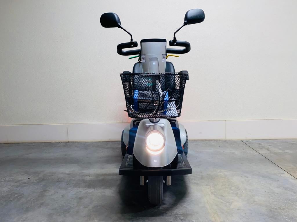 Hanicare Calypos 3wiel Wendbare Scootmobiel ( NIEUWE STAAT ), Ophalen of Verzenden, Inklapbaar, Zo goed als nieuw, Elektrische rolstoel