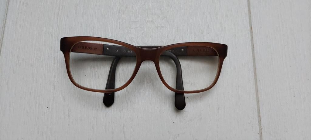 Brilmontuur Guess in bruintinten, Handtassen en Accessoires, Zonnebrillen en Brillen | Dames, Zo goed als nieuw, Bril, Ophalen of Verzenden
