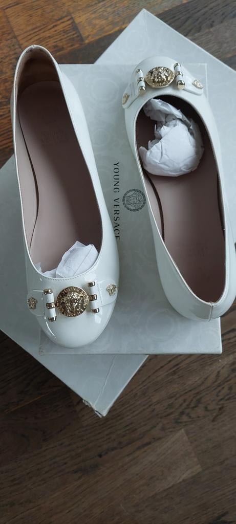 Meisjes leren schoenen van  VERSACE, maat 39 met de doo, Ophalen of Verzenden, Zo goed als nieuw