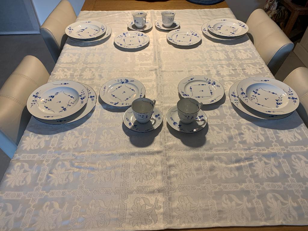 Servies limoges, Huis en Inrichting, Keuken | Servies, Ophalen, Zo goed als nieuw, Overige stijlen, Compleet servies
