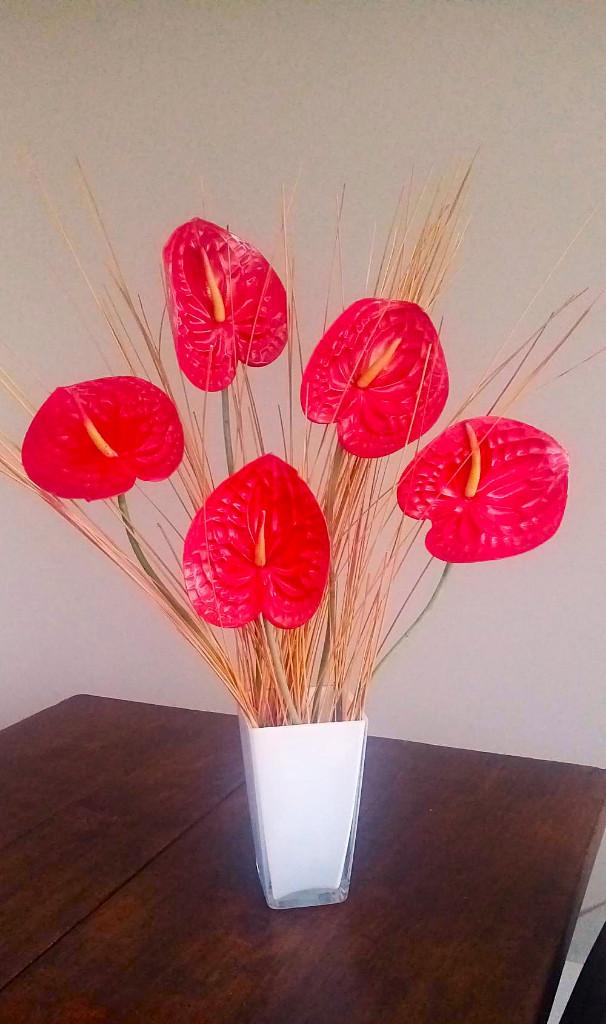 Grand bouquet 5 Anthurium Rouge –70 cm- impec- très réaliste, Enlèvement, Comme neuf, Intérieur