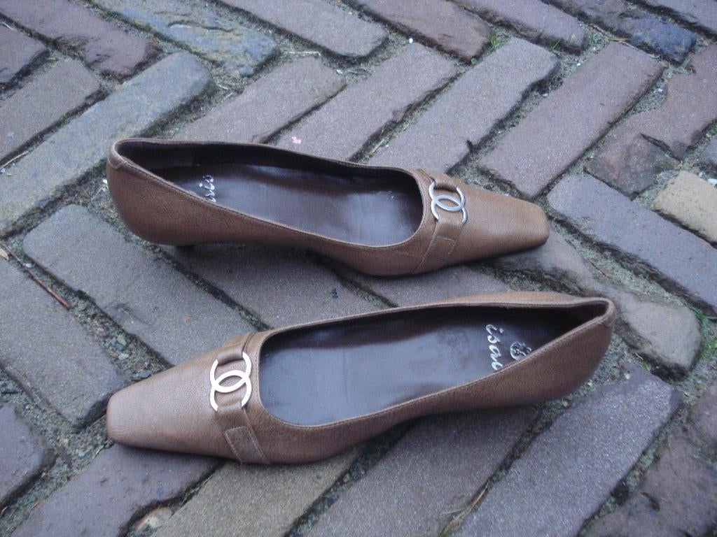 Escarpins Iasis New Leather 36, livraison gratuite la poste, Neuf, Iasis, Escarpins, Brun