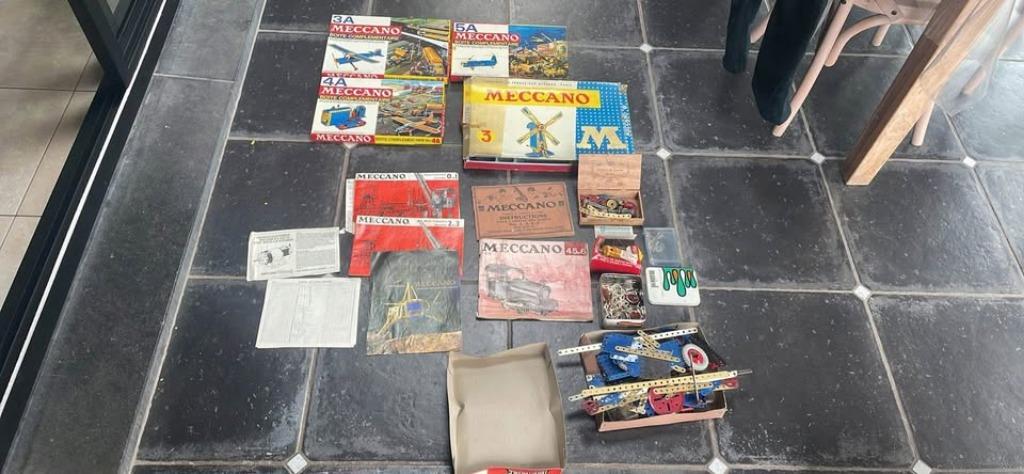 Oud speelgoed Iron Jackpot Meccano dozen onderdelen motor ca, Ophalen of Verzenden, Gebruikt