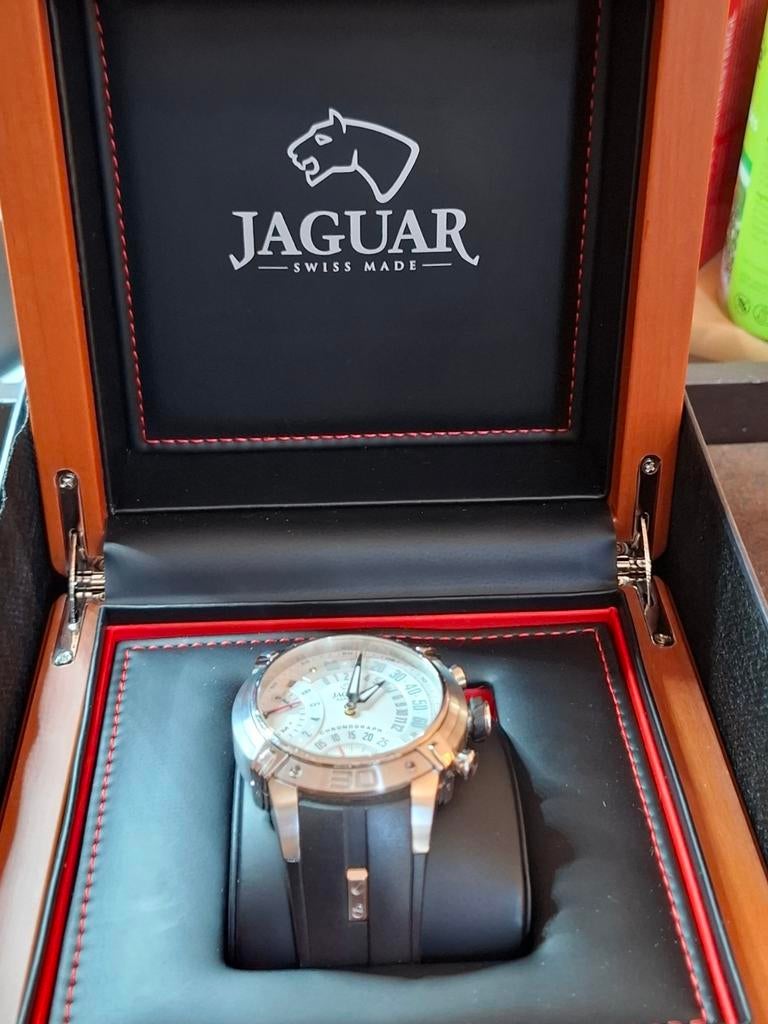 Montre Jaguar à quartz 43-46 mm, Bijoux, Sacs & Beauté, Montres | Hommes, Enlèvement ou Envoi, Comme neuf