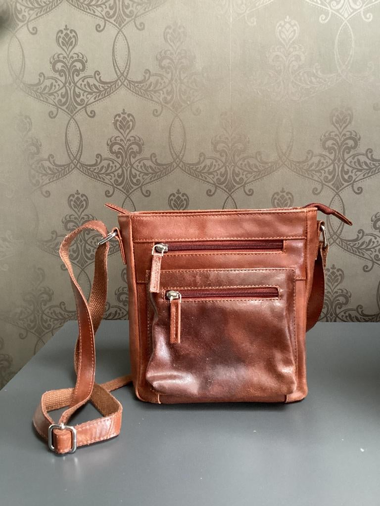 Schoudertas unisex cognac leder, Ophalen of Verzenden, Zo goed als nieuw, Bruin, Leer
