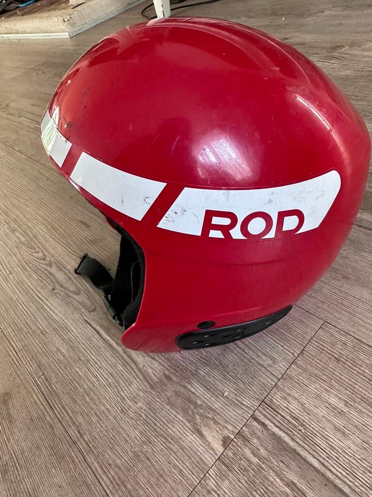 Rode skihelm rod 450gram maat 52cm, Ophalen, Gebruikt