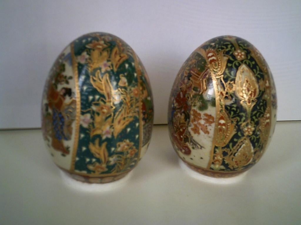 Antiek Chinees ei, Ophalen of Verzenden