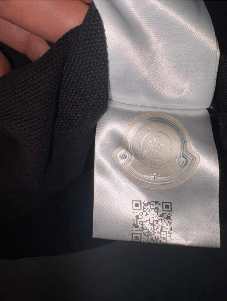 Pull monclet Taille S, Enlèvement ou Envoi, Comme neuf