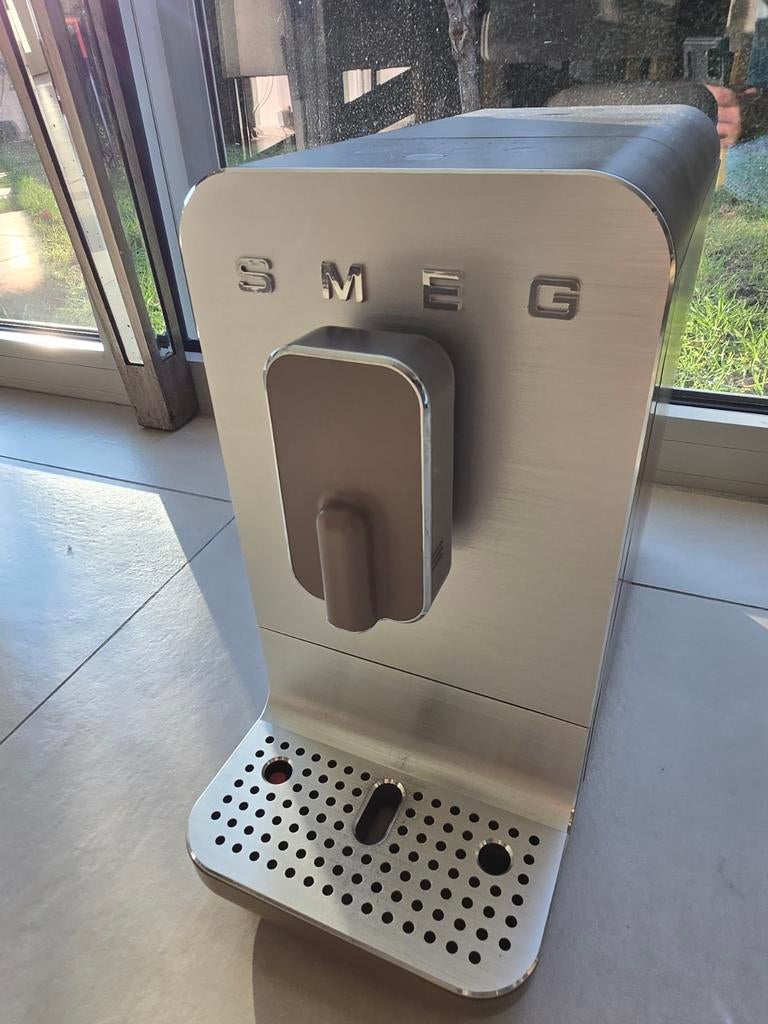 Smeg - bean to cup - bcc01tpmeu, Elektronische apparatuur, Koffiezetapparaten, Ophalen